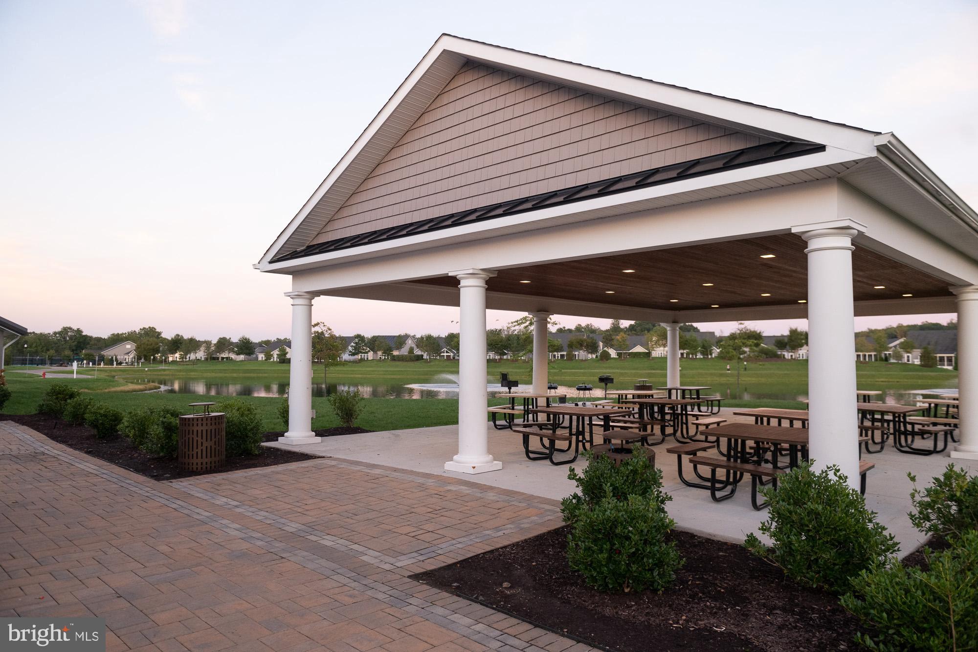 TWO RIVERS - Residential