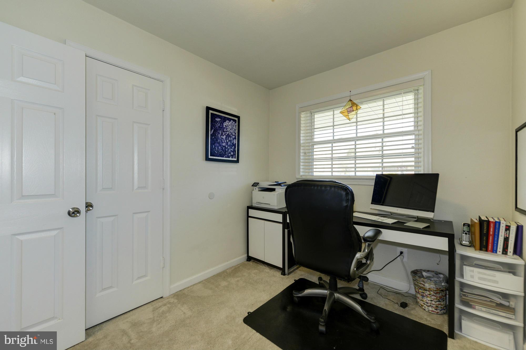 BROYHILL PARK - Residential