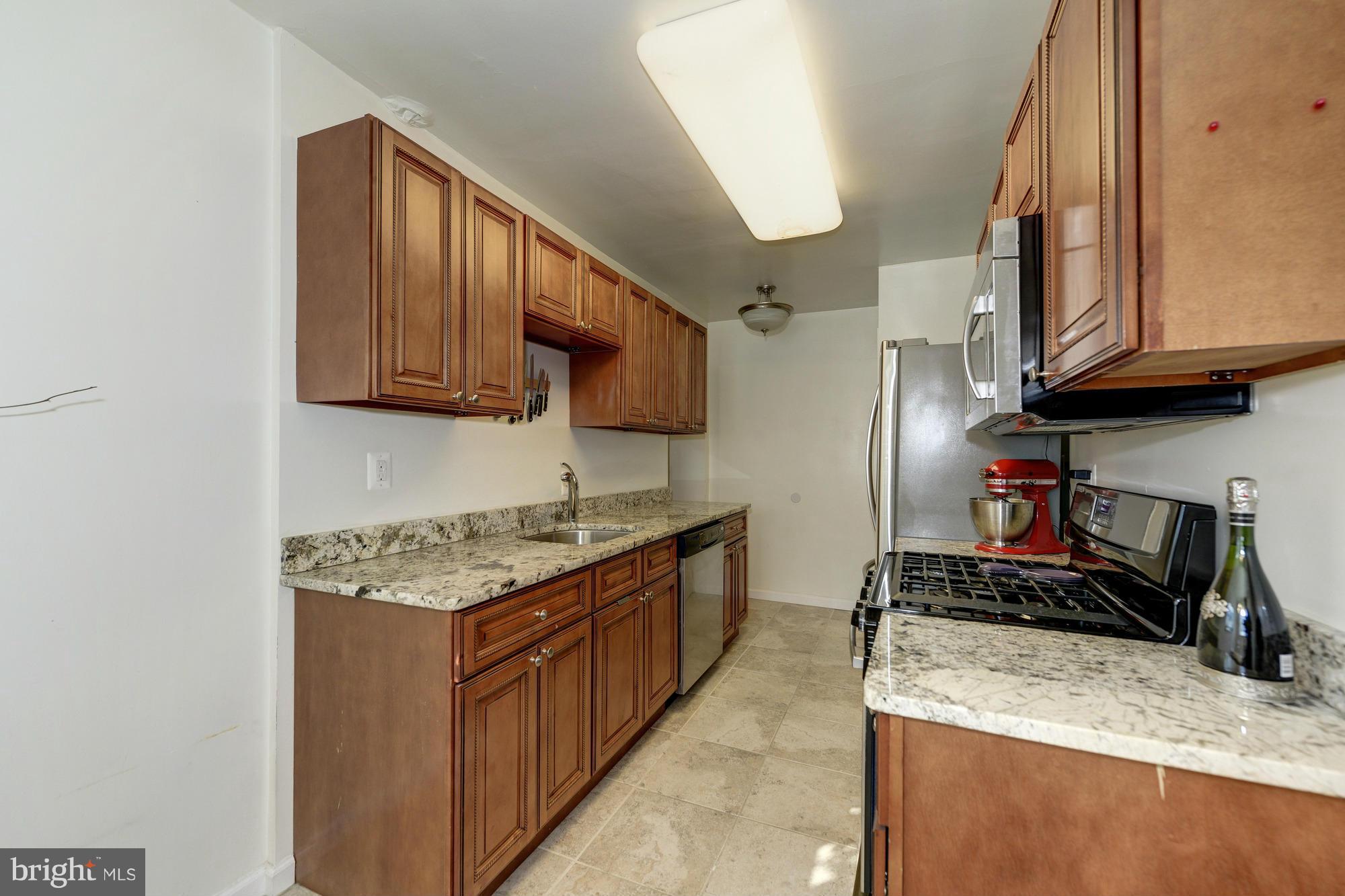 BROYHILL PARK - Residential