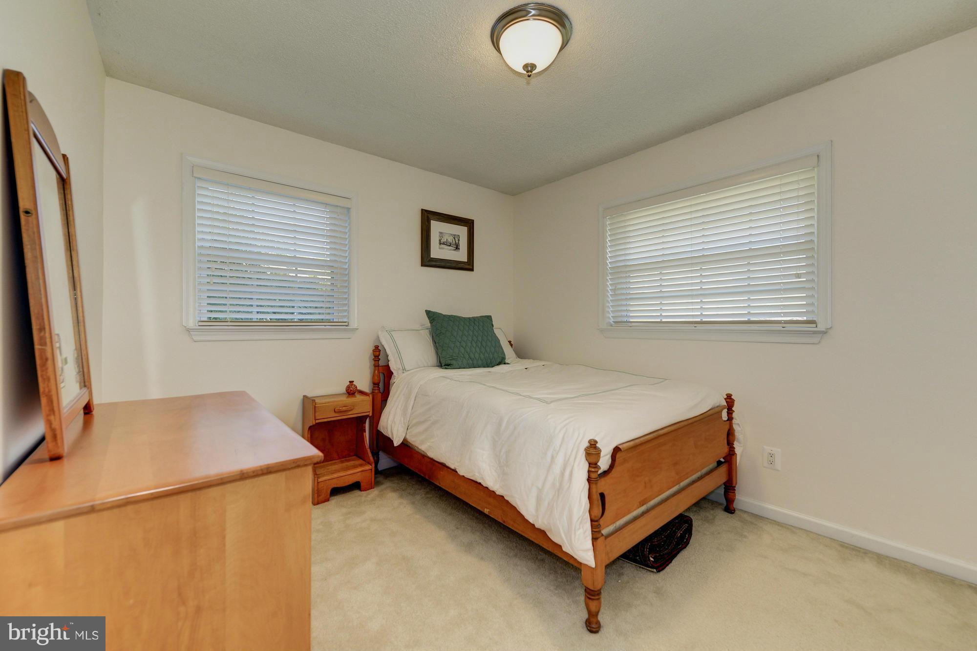 BROYHILL PARK - Residential