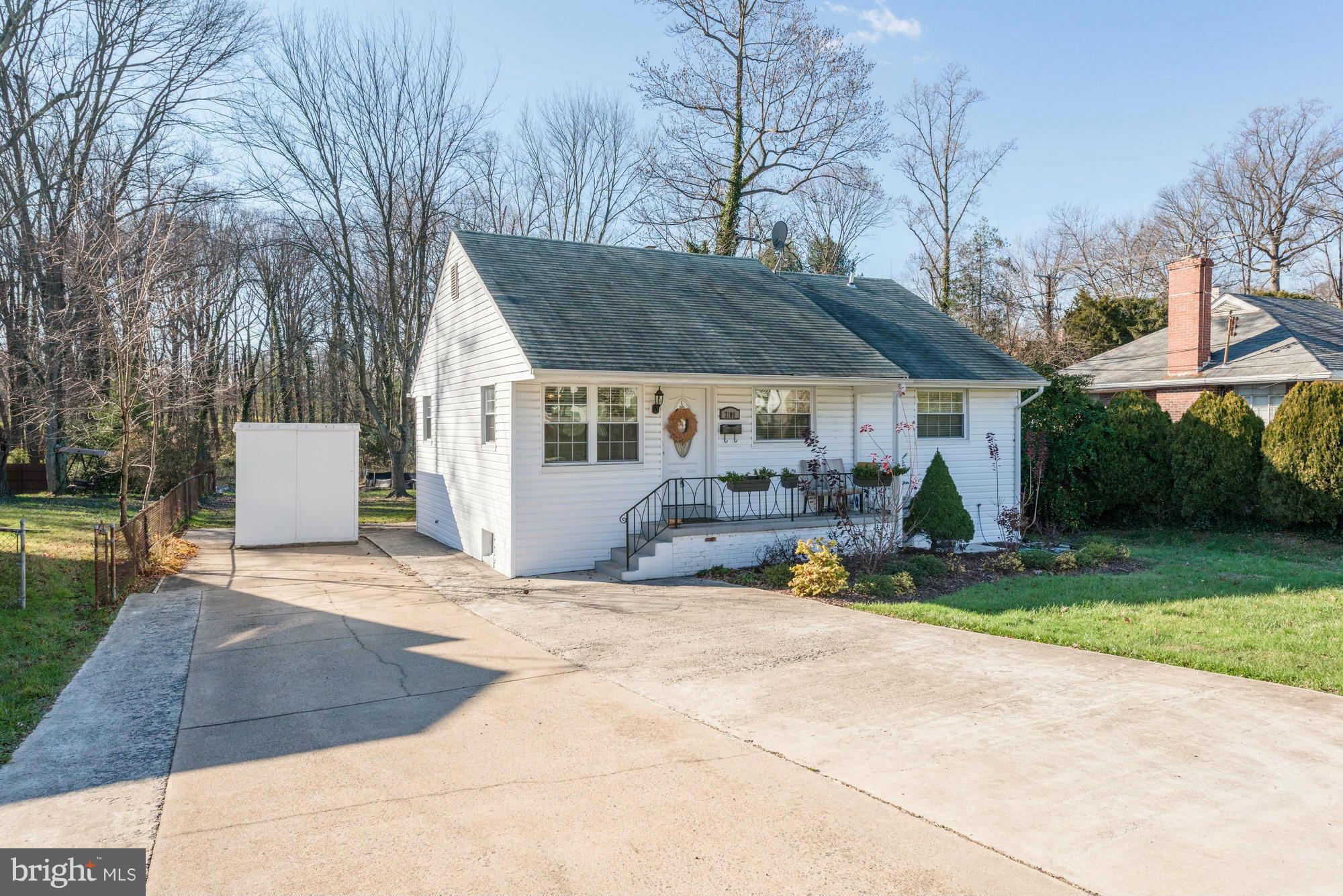 BROYHILL PARK - Residential