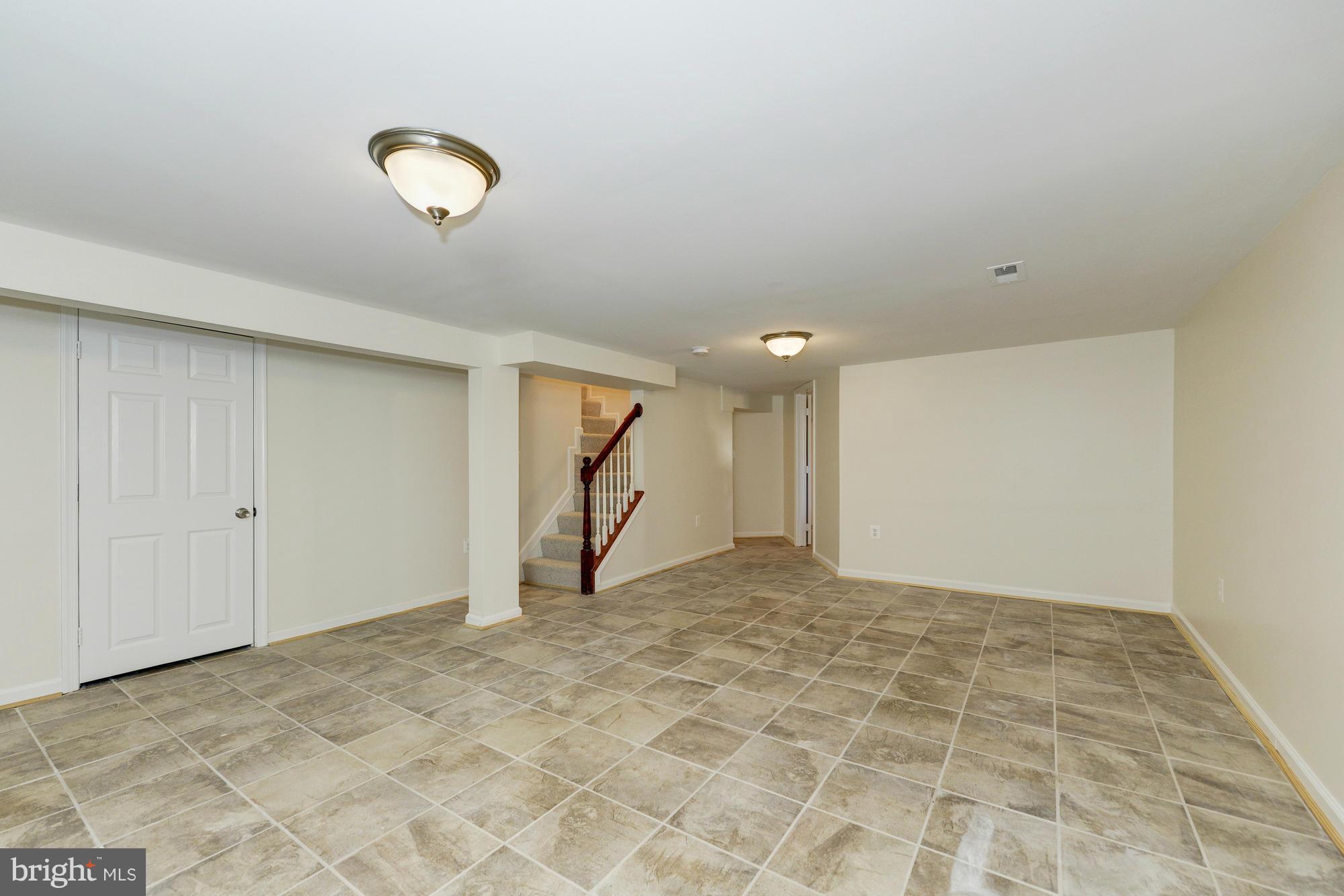 BROYHILL PARK - Residential