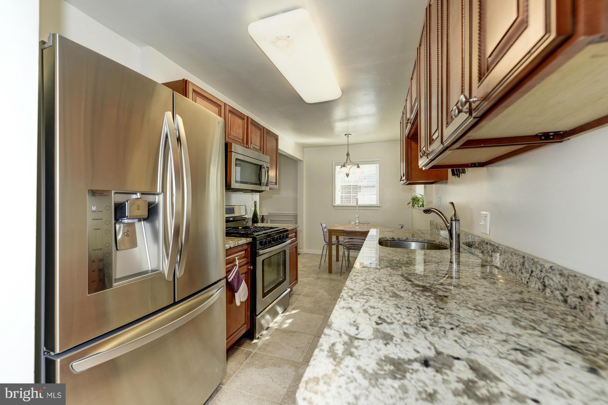 BROYHILL PARK - Residential