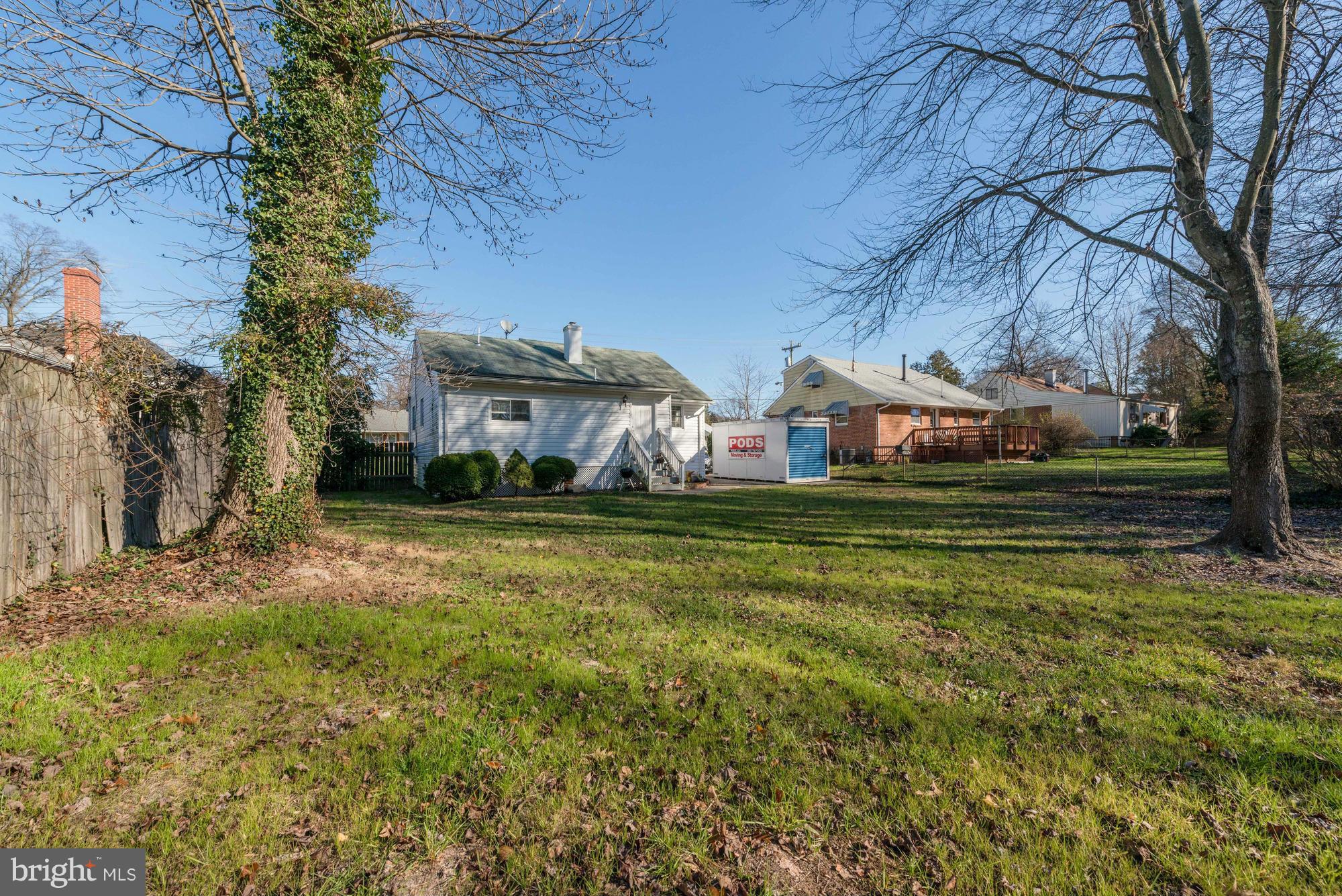 BROYHILL PARK - Residential