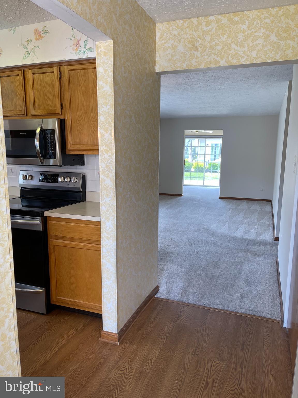 7 BUTTONBUSH COURT