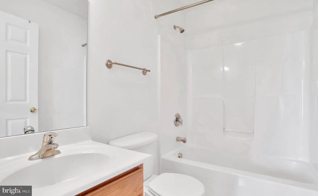 HAMMONDS MILL - Residential Lease