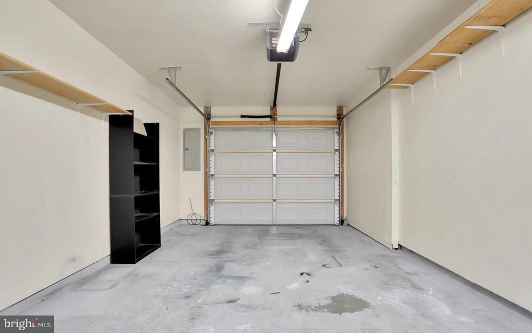 HAMMONDS MILL - Residential Lease