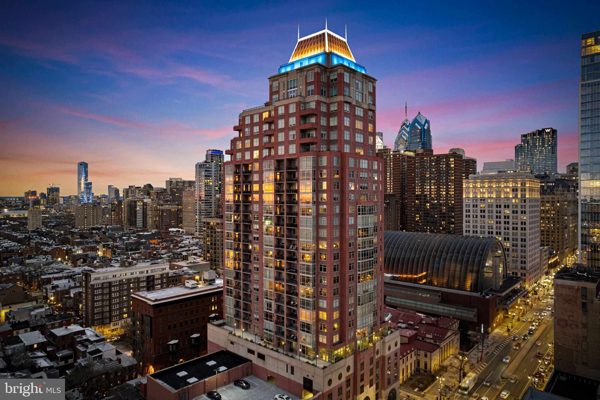 AVENUE OF THE ARTS - Residential