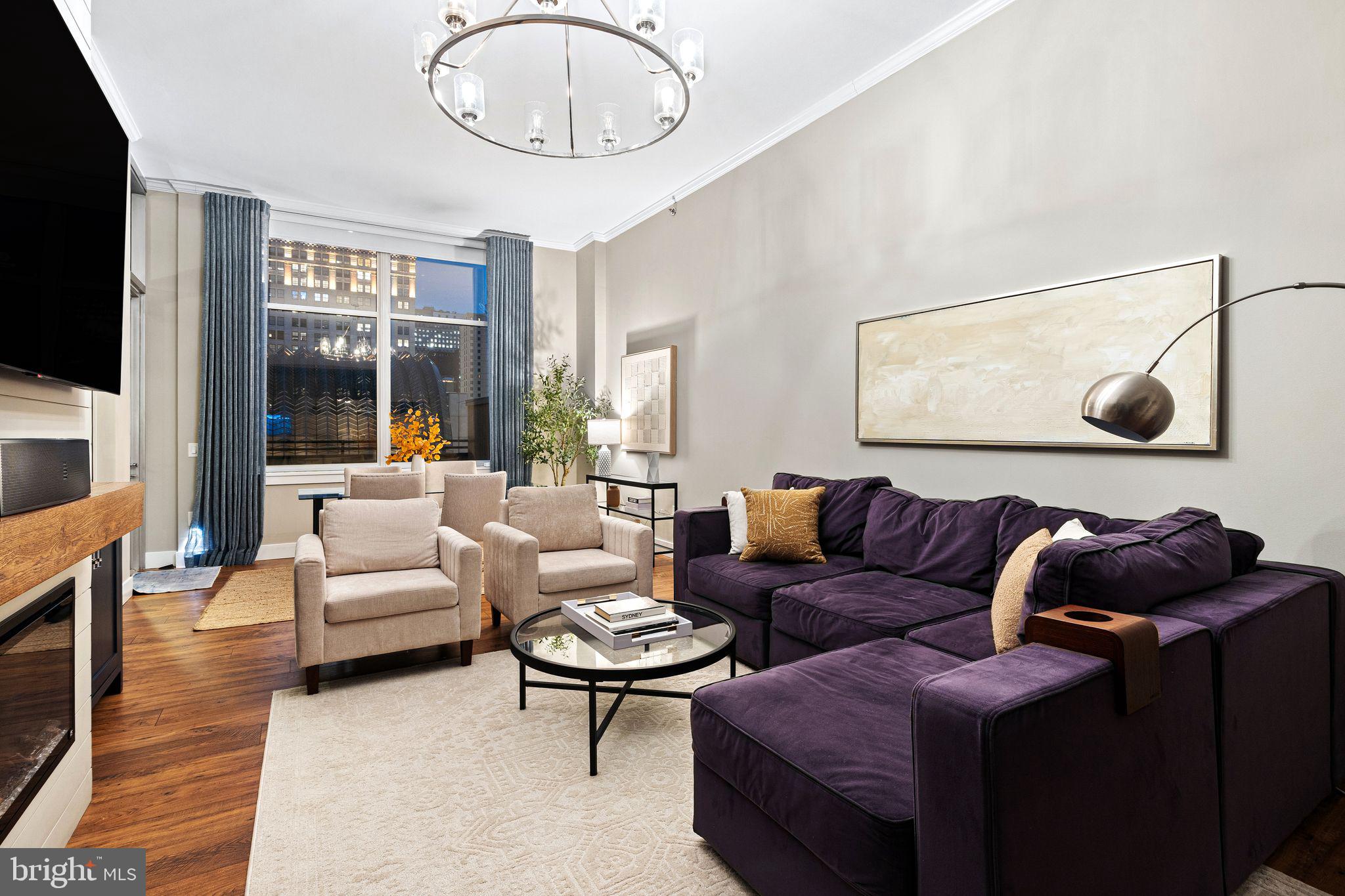 AVENUE OF THE ARTS - Residential