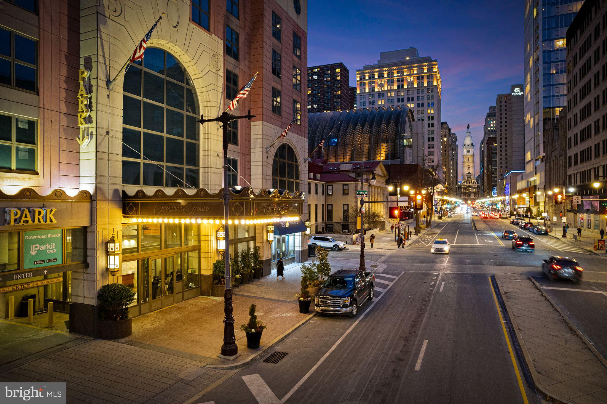 AVENUE OF THE ARTS - Residential