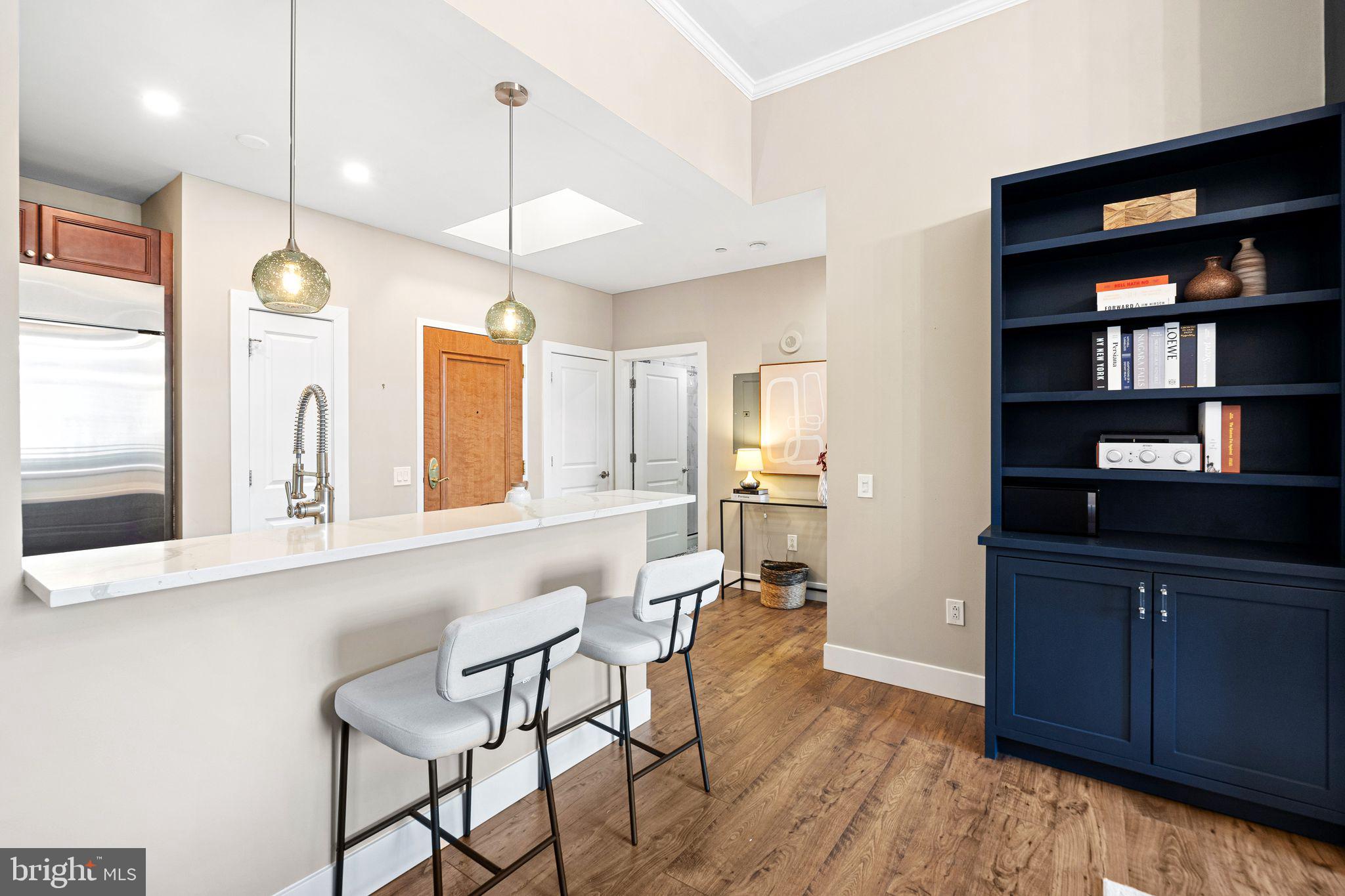 AVENUE OF THE ARTS - Residential