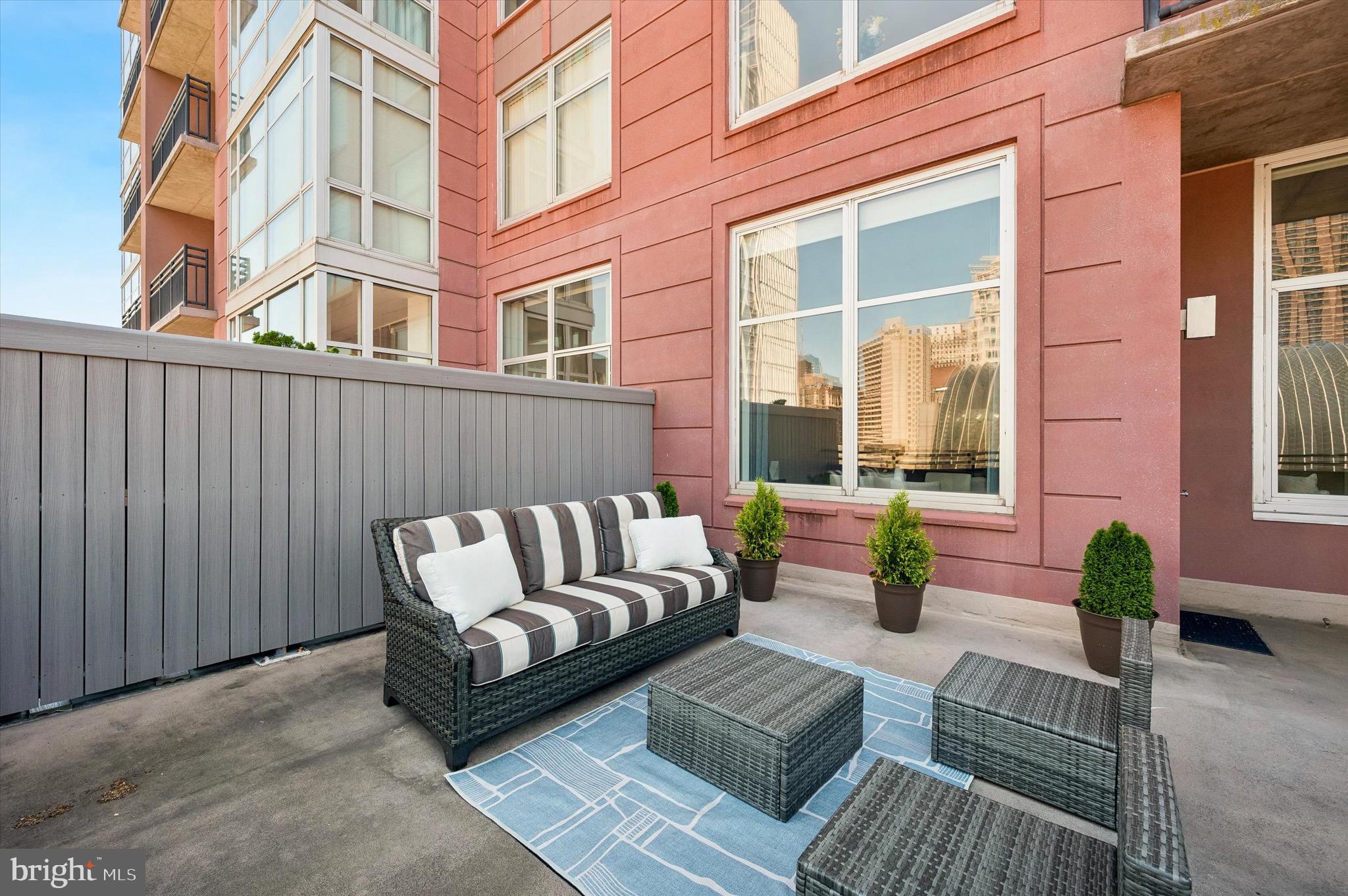 AVENUE OF THE ARTS - Residential