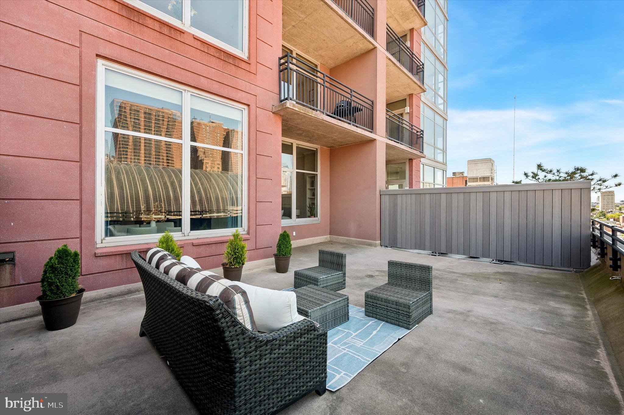 AVENUE OF THE ARTS - Residential