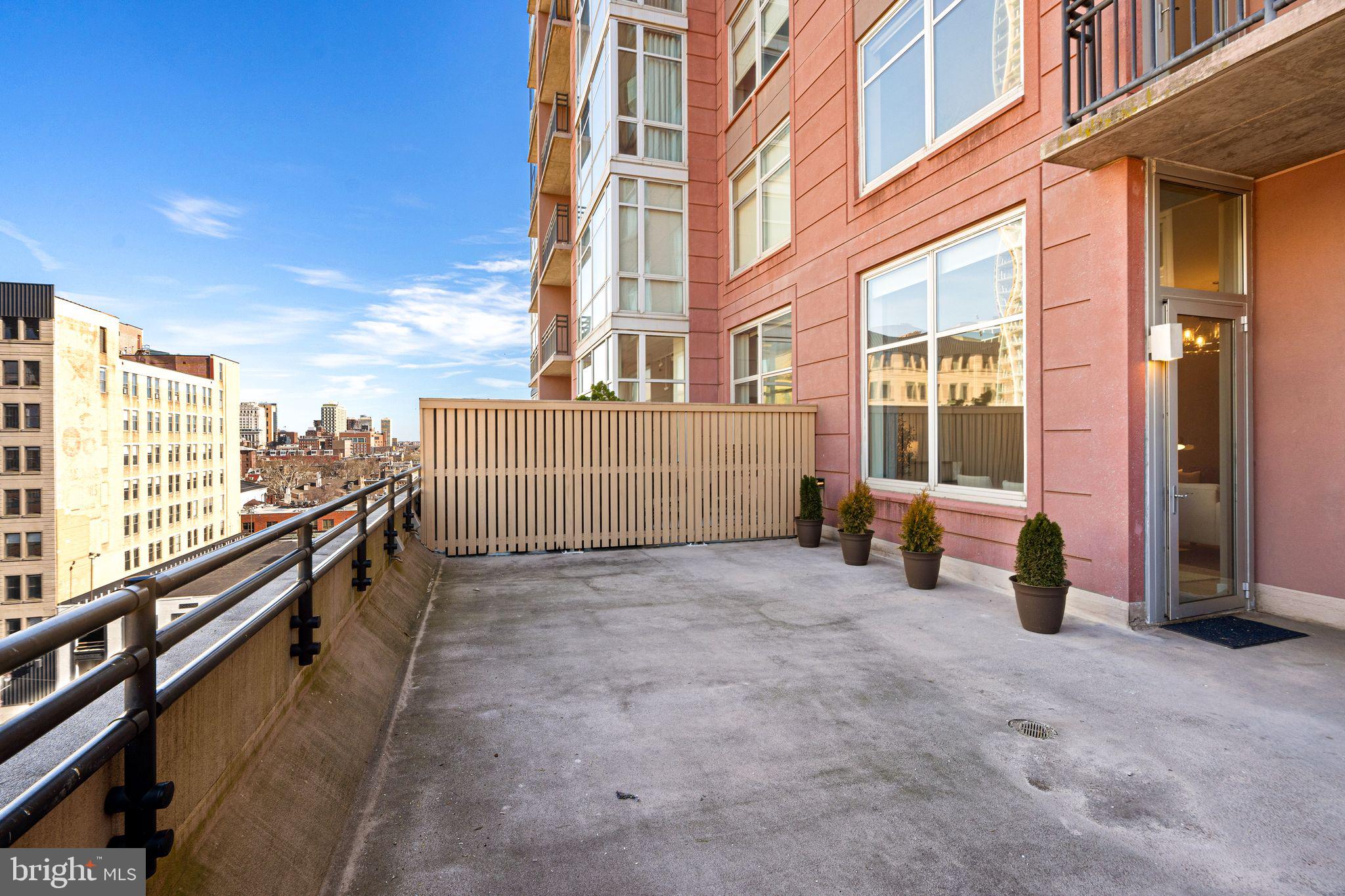 AVENUE OF THE ARTS - Residential