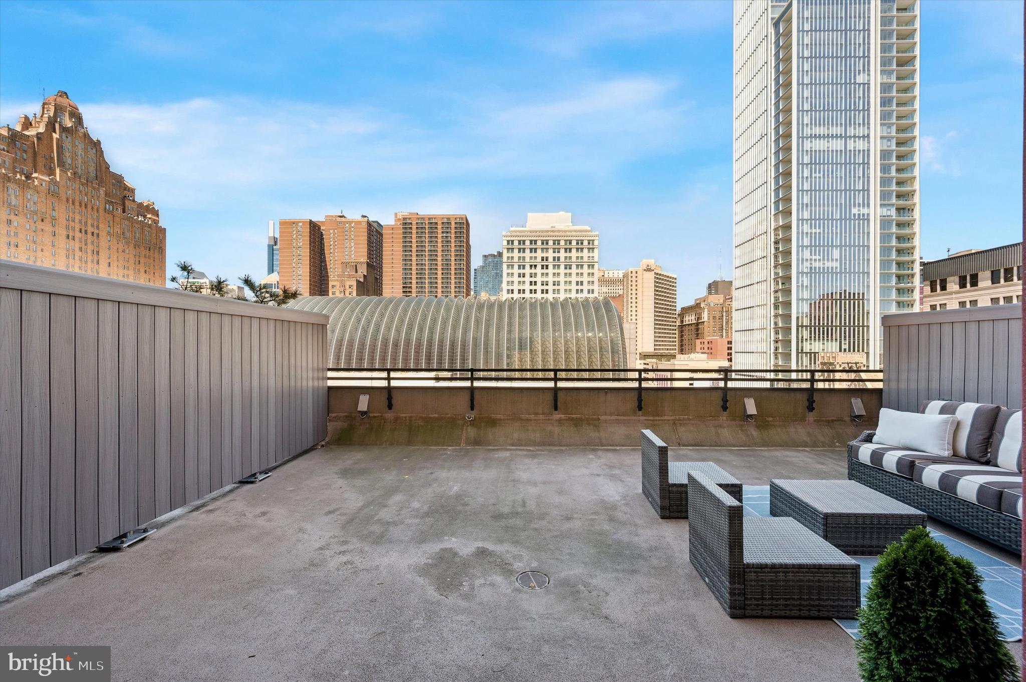 AVENUE OF THE ARTS - Residential