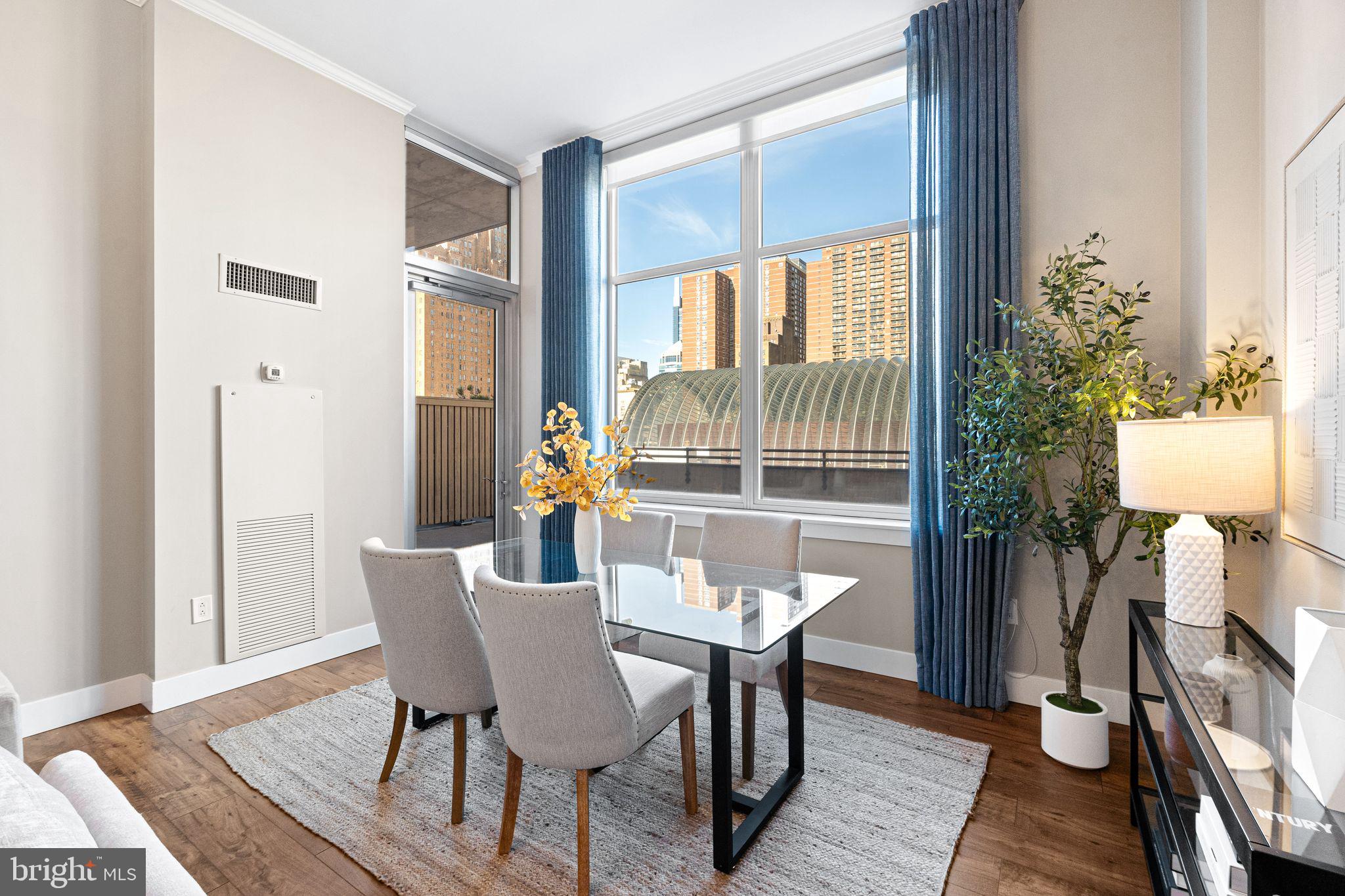 AVENUE OF THE ARTS - Residential