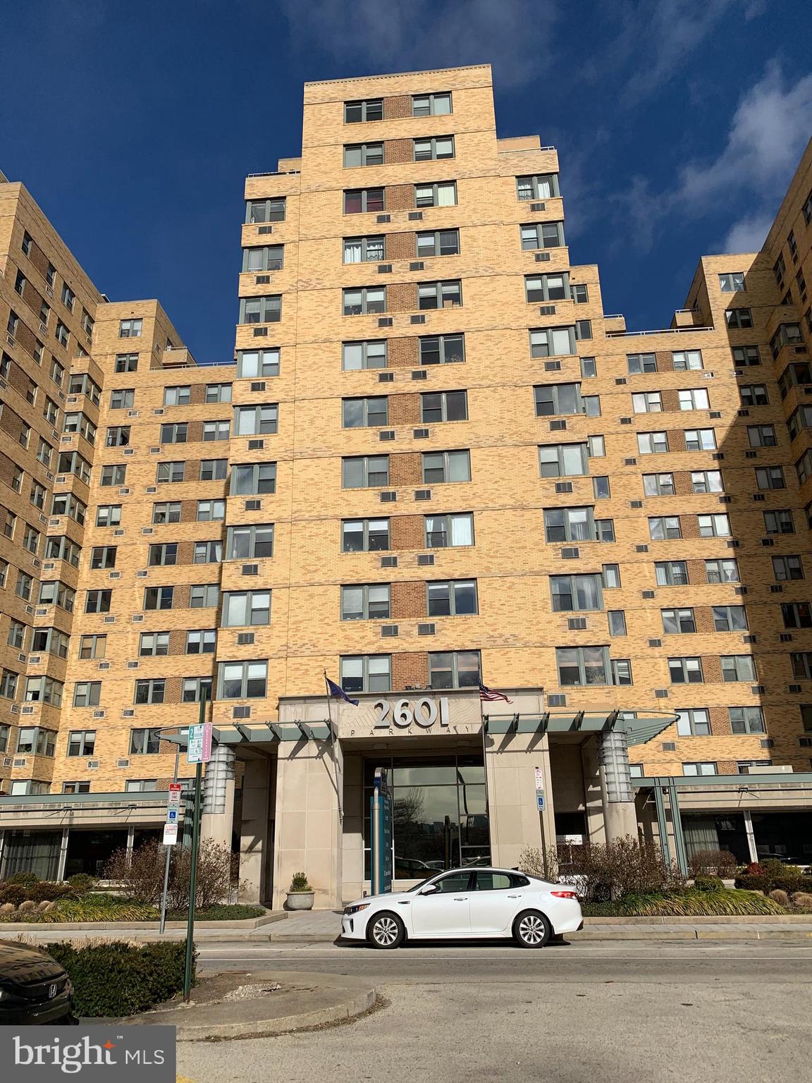 AMAZING VALUE IN A GREAT BUILDING! Large sun-filled studio with refinished hardwood floors and 3 large closets. Kitchen with gas stove, refrigerator, microwave, new dishwasher, stackable washer/dryer, and upgraded cabinets & countertop. A walk-in closet provides access to a large modern bathroom with tub & shower combo. Windows provide a view of a pretty residential tree-lined street. Rent includes shuttle service to Center City, Fitness Center, Business Center, 24-hour front desk security, on-site restaurant, convenience store and more. *PETS ARE CONSIDERED ON A CASE-BY-CASE BASIS ($600 non-refundable pet fee).