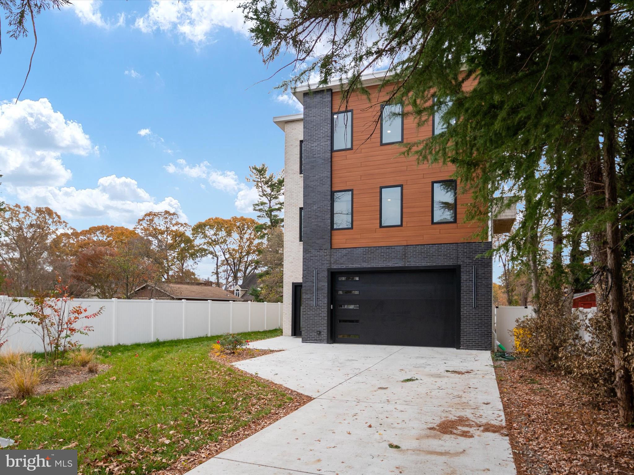 MAGOTHY SHORES - Residential