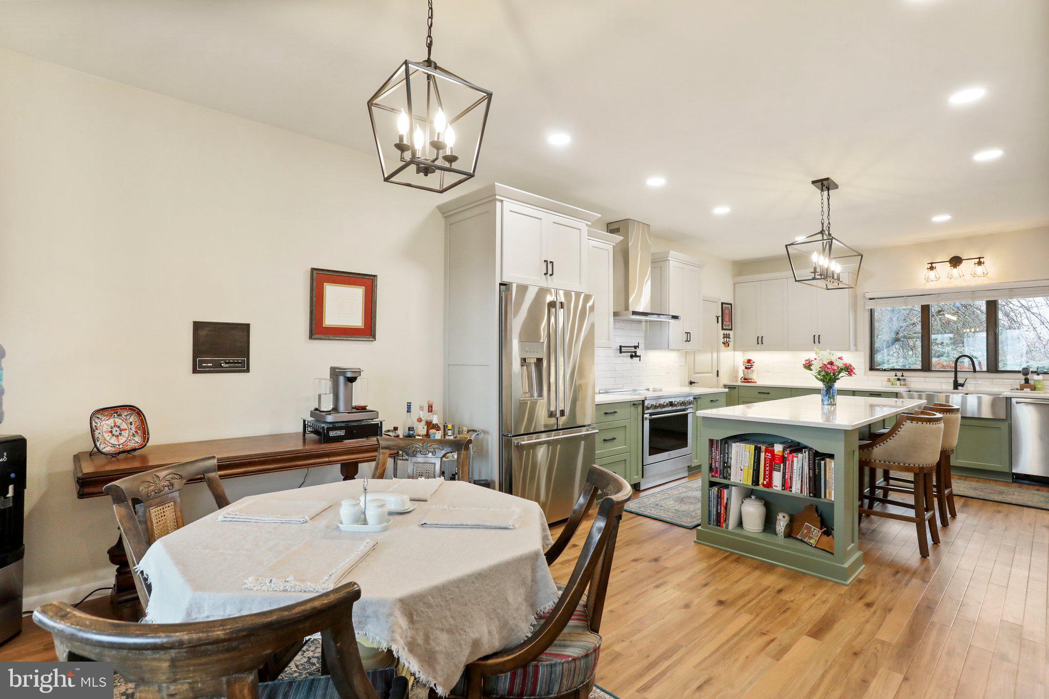 WAYNE HEIGHTS - Residential