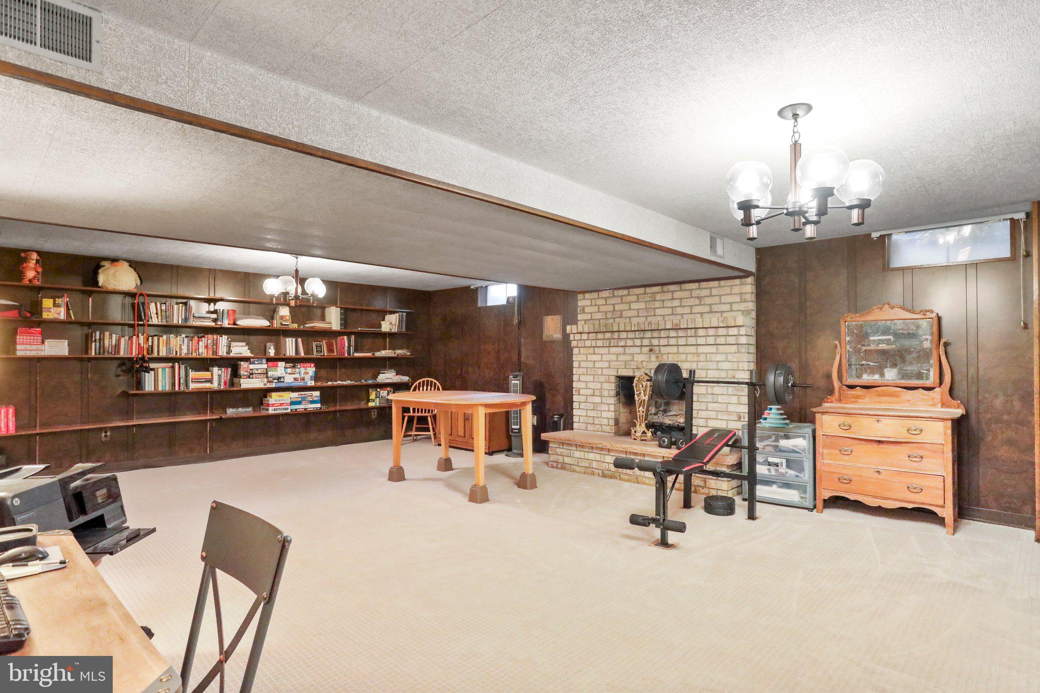 WAYNE HEIGHTS - Residential