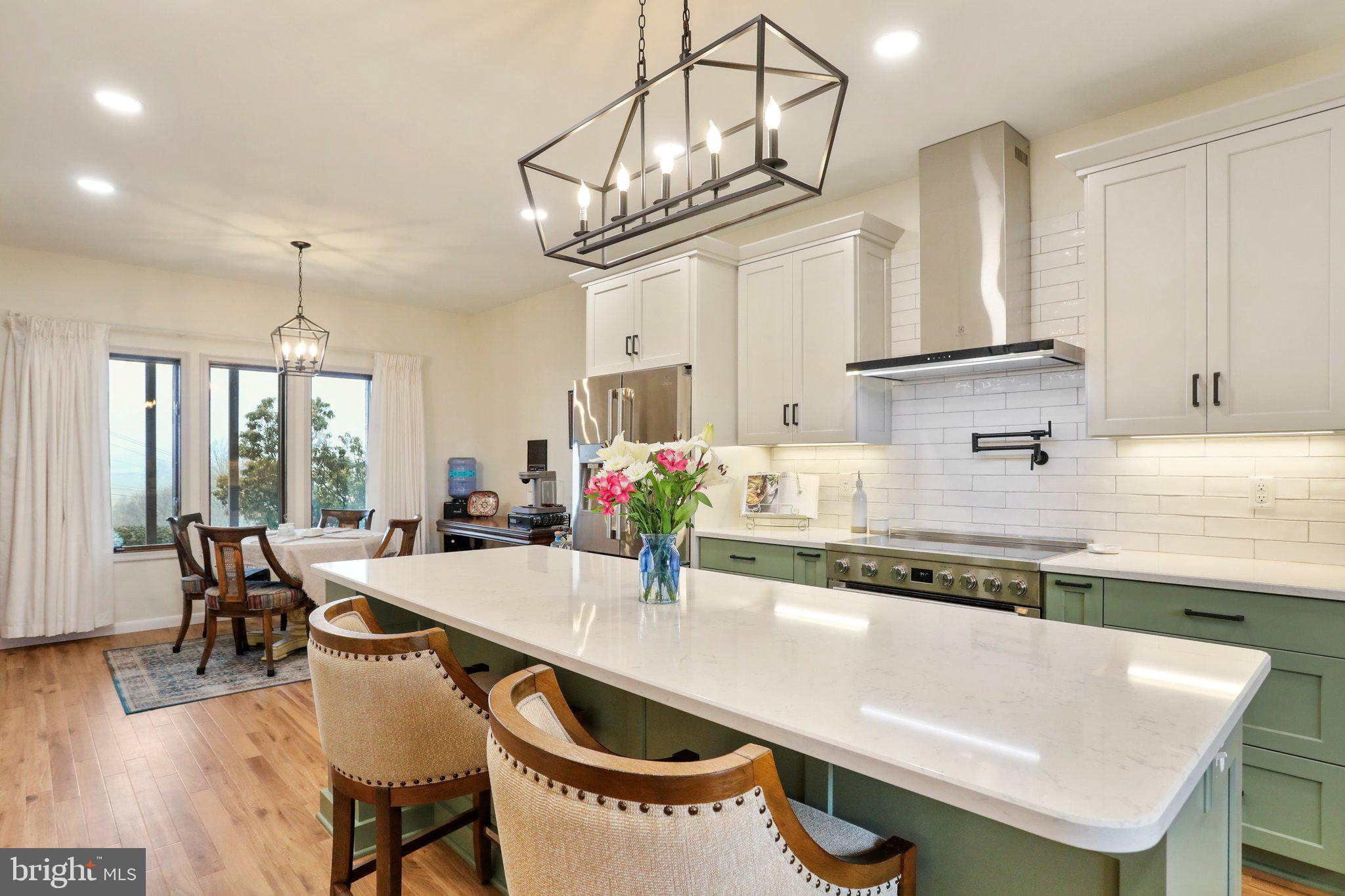 WAYNE HEIGHTS - Residential