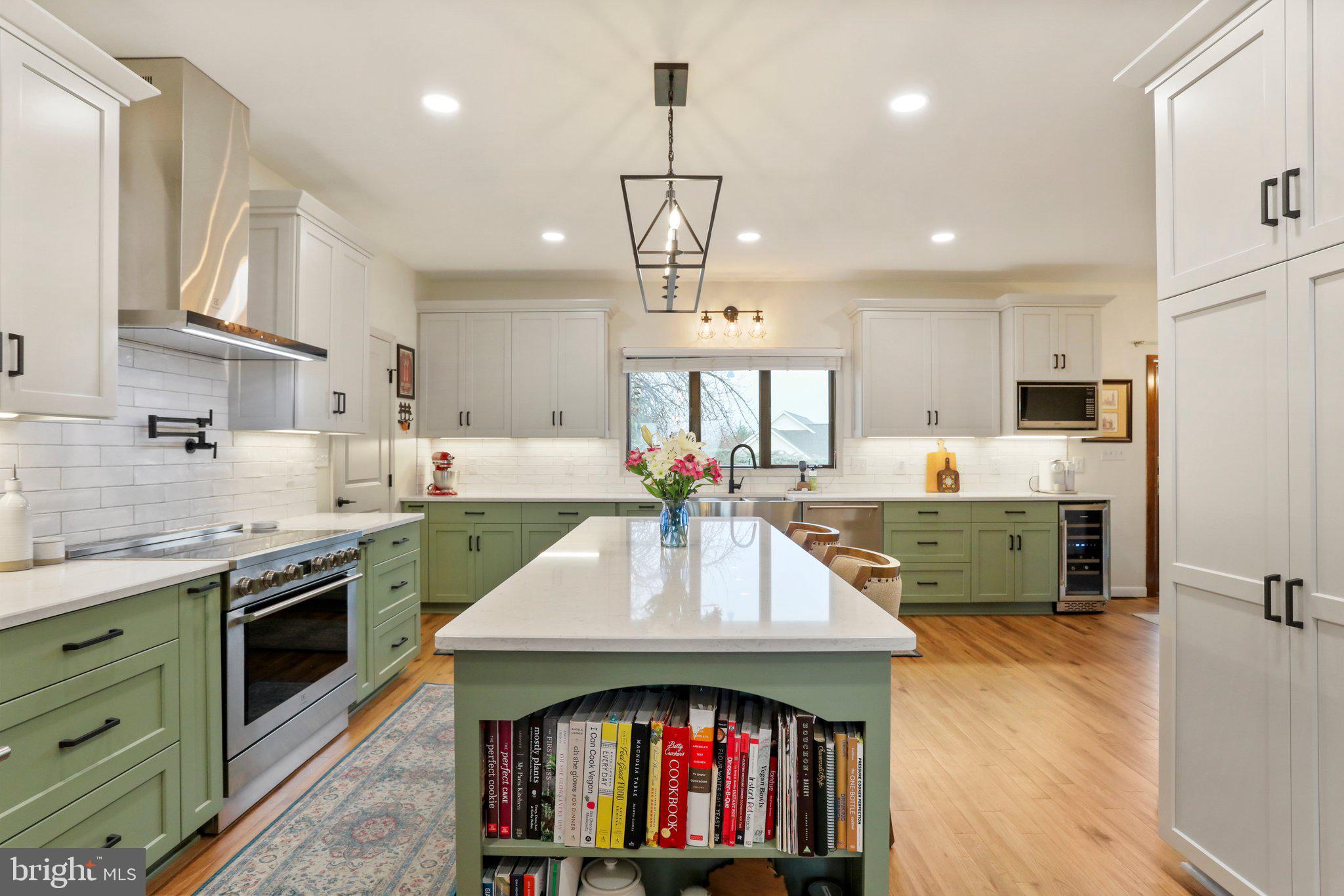 WAYNE HEIGHTS - Residential