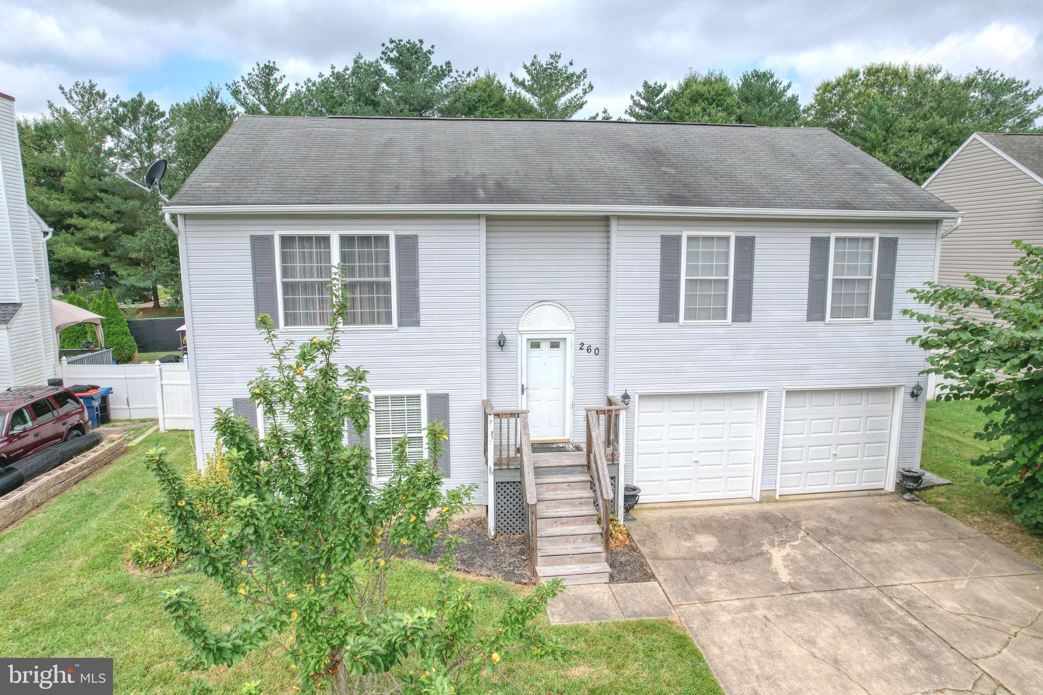 Charming 3-Bedroom Home in Elkton!
Welcome to 260 Chestnut Drive—a move-in ready 3 bed, 2 bath split-level with plenty of space to enjoy. Upstairs features a bright living room, kitchen, dining area, 3 bedrooms, and a full bath. Downstairs offers a spacious family room, sitting area with backyard walk-out, laundry, and access to the oversized 2-car garage.
Conveniently located near I-95, shops, restaurants, coffee spots, and the Delaware line—plus local favorites like Milburn Orchards just minutes away.
