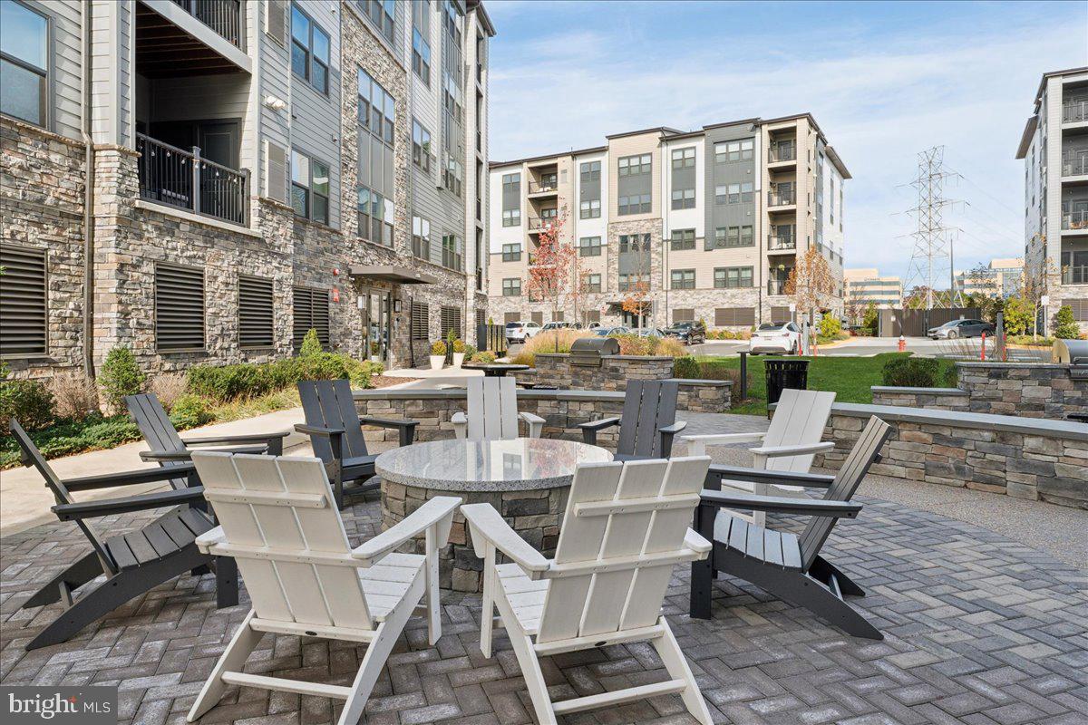 WOODLAND PARK STATION - Residential