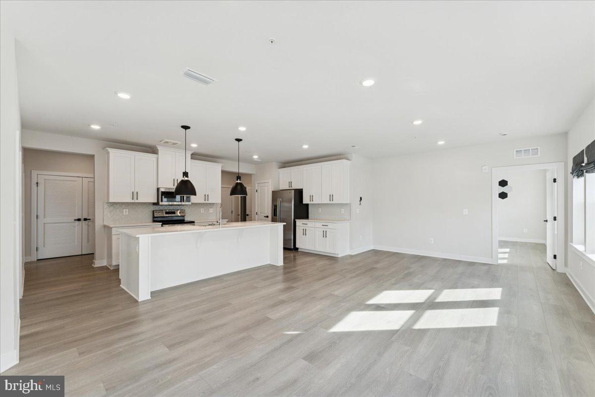 WOODLAND PARK STATION - Residential