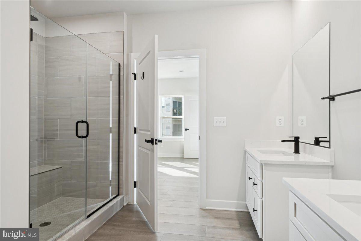 WOODLAND PARK STATION - Residential