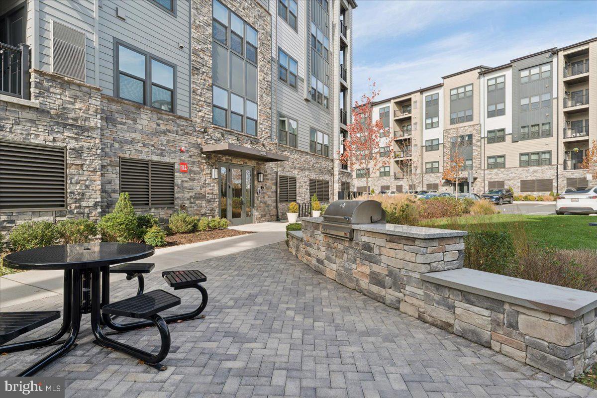 WOODLAND PARK STATION - Residential