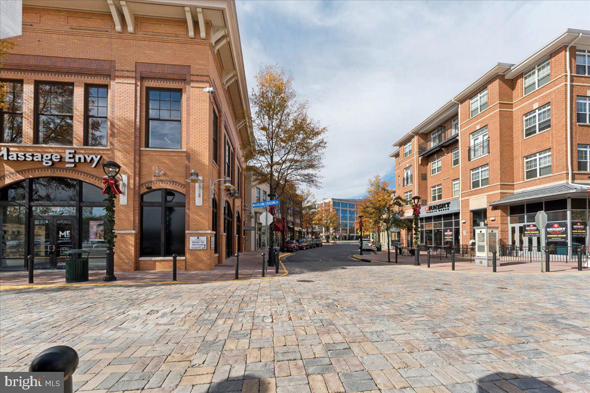 WOODLAND PARK STATION - Residential