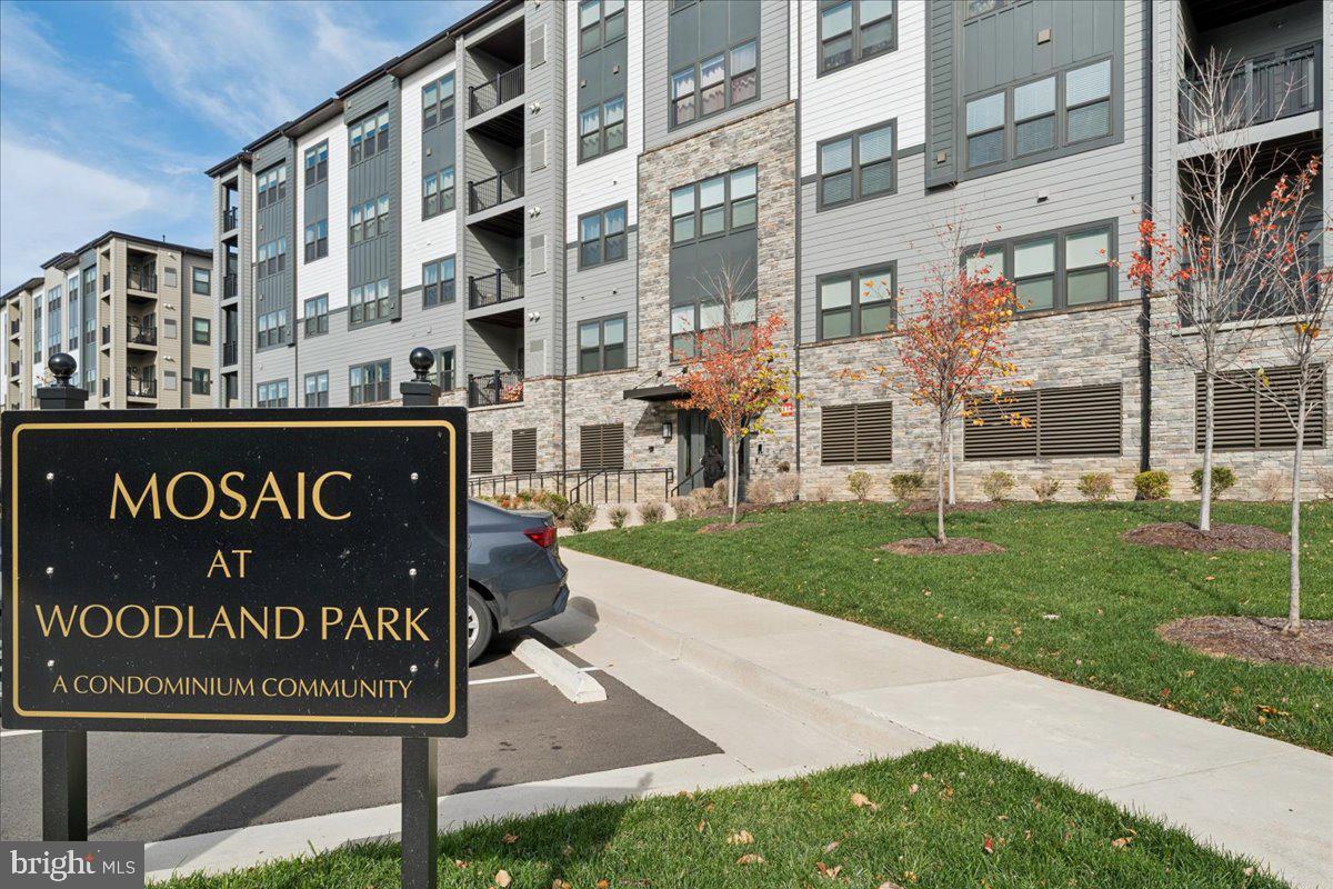 WOODLAND PARK STATION - Residential