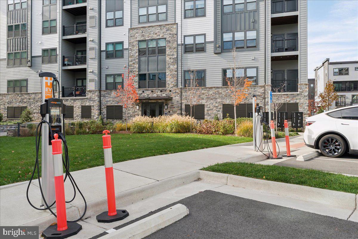 WOODLAND PARK STATION - Residential