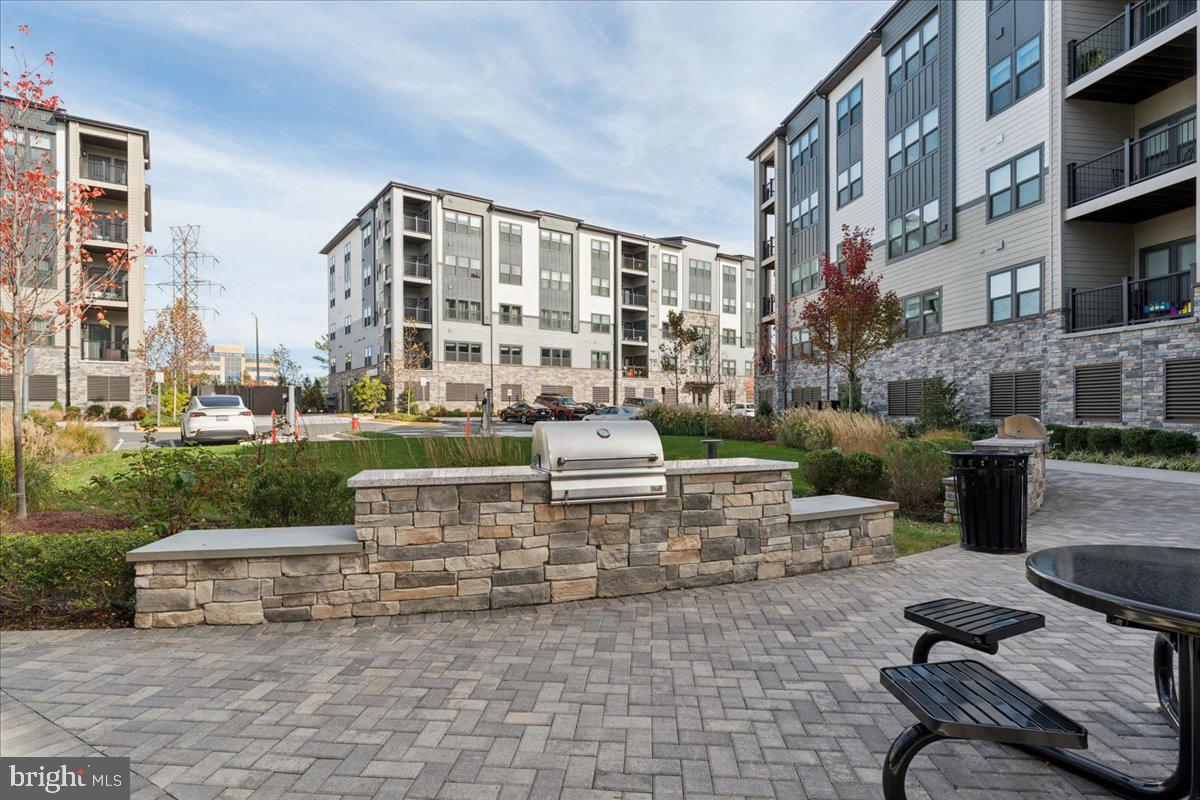 WOODLAND PARK STATION - Residential