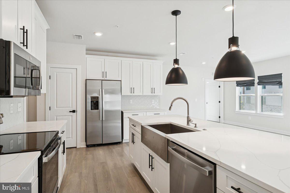 WOODLAND PARK STATION - Residential