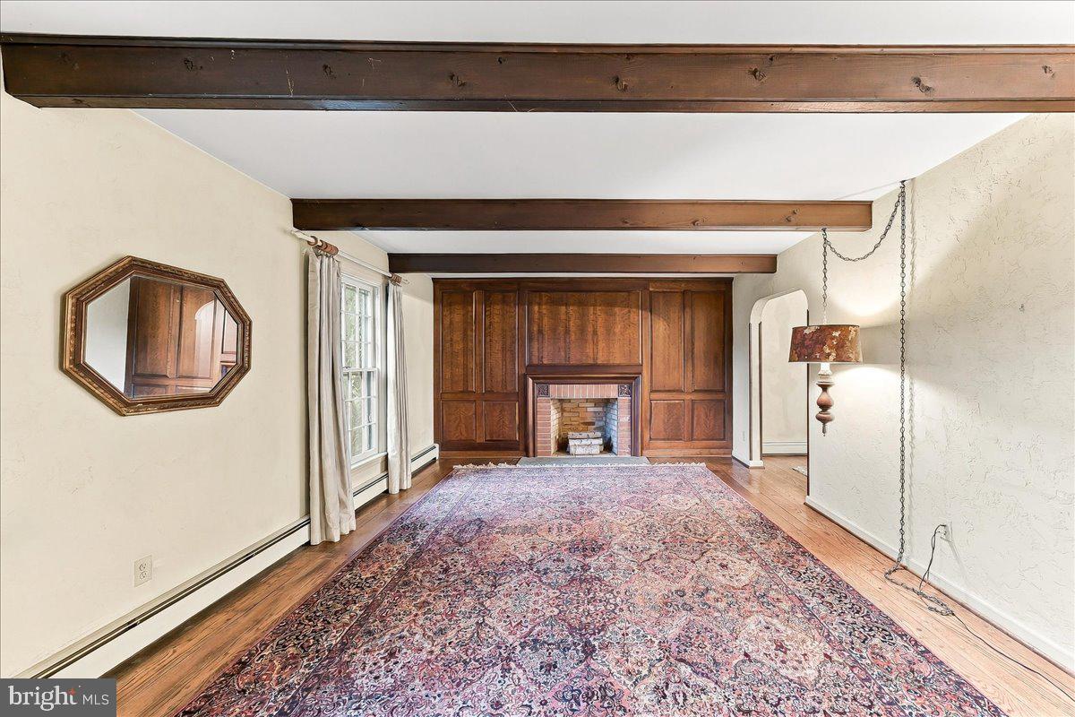 1422 BOBOLINK LANE