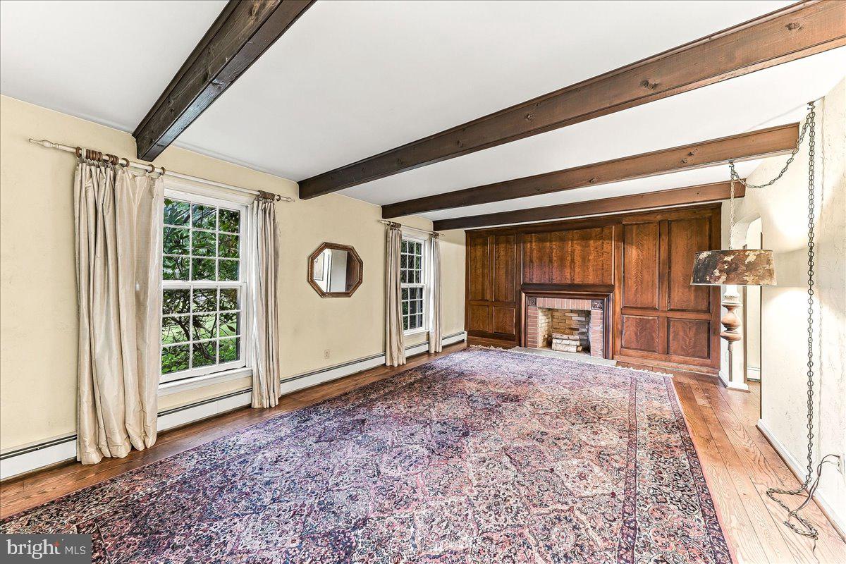 1422 BOBOLINK LANE