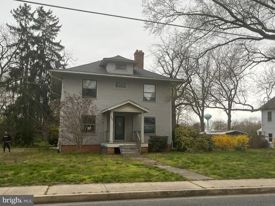 ONLINE AUCTION: Bidding begins 4/11/2023 @ 10:00 AM. Bidding ends 4/13/2023 @ 11:20 AM. List Price is Suggested Opening Bid. Deposit: $25,000. Detached Single Family Home located in the Trappe, MD area of Talbot County. Only Approximately 1.5 Miles from the Trappe Waterfront. Easy access to major traffic artery Ocean Gateway. Property is situated on a LARGE +/- 0.637 acre lot. Property features are believed to include a private driveway, a 3rd level loft, and a large backyard (w/ an oversized shed/barn and a rear deck).