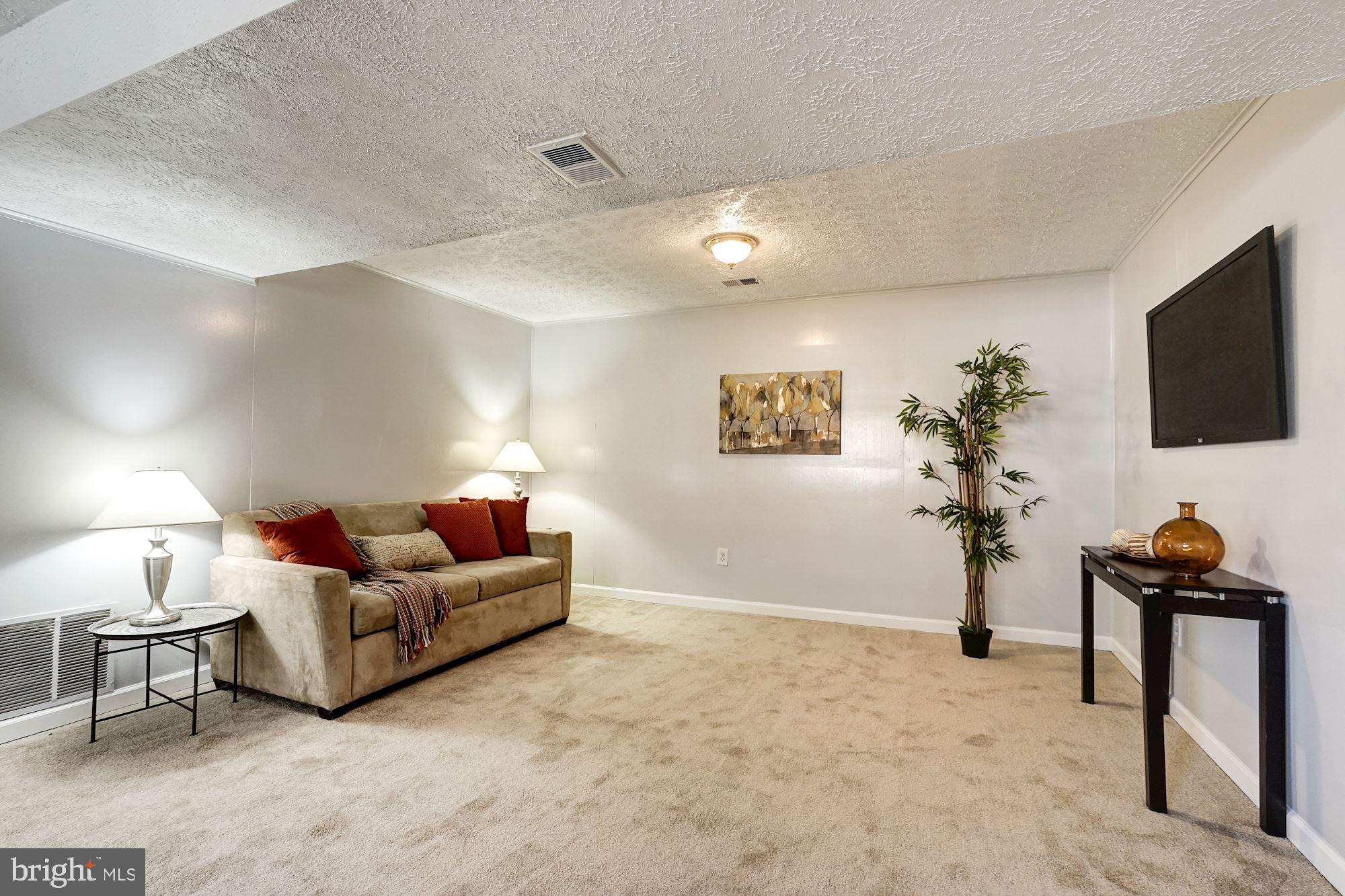 HILLCREST HEIGHTS - Residential