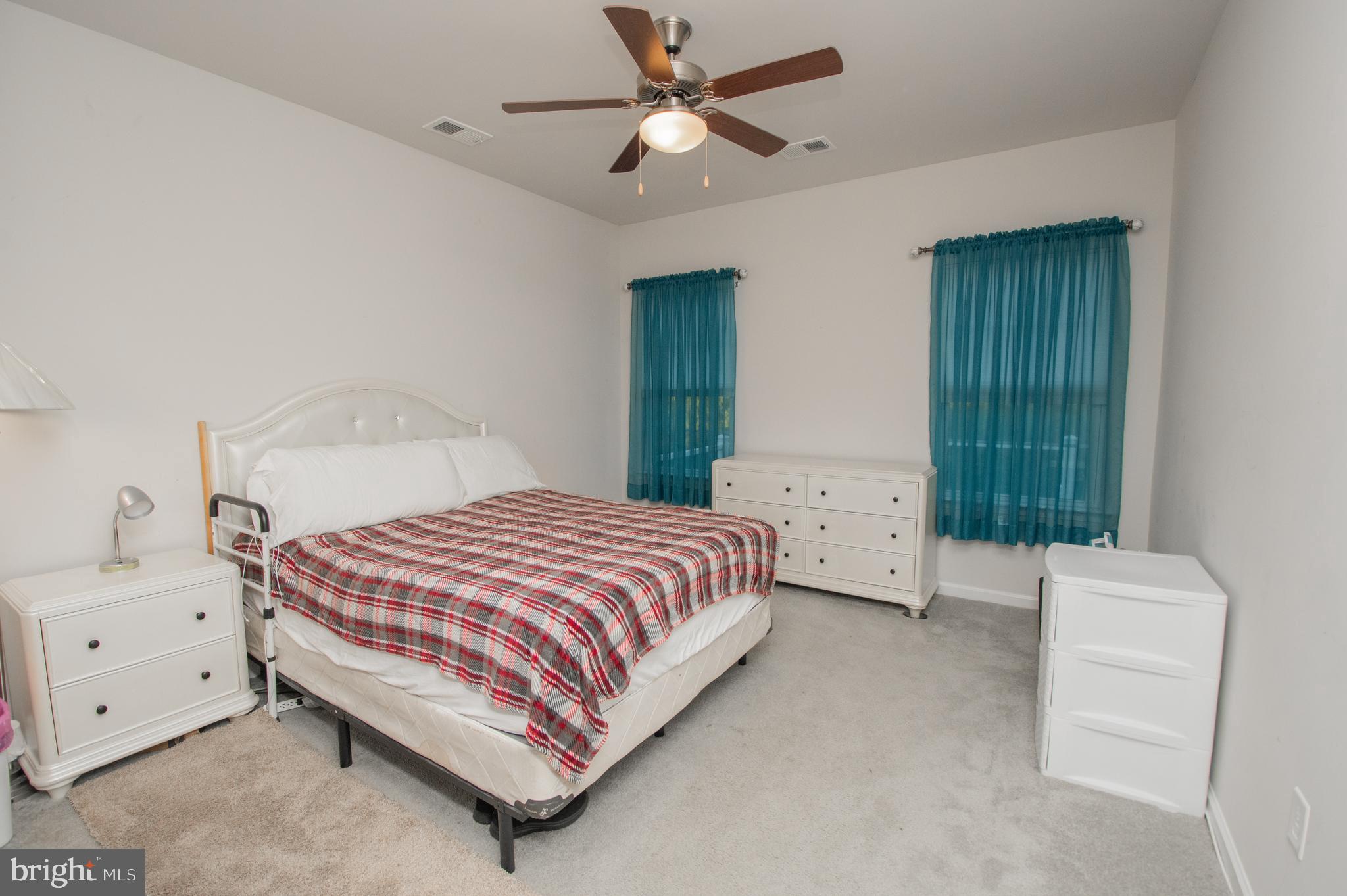 HERON PONDS - Residential