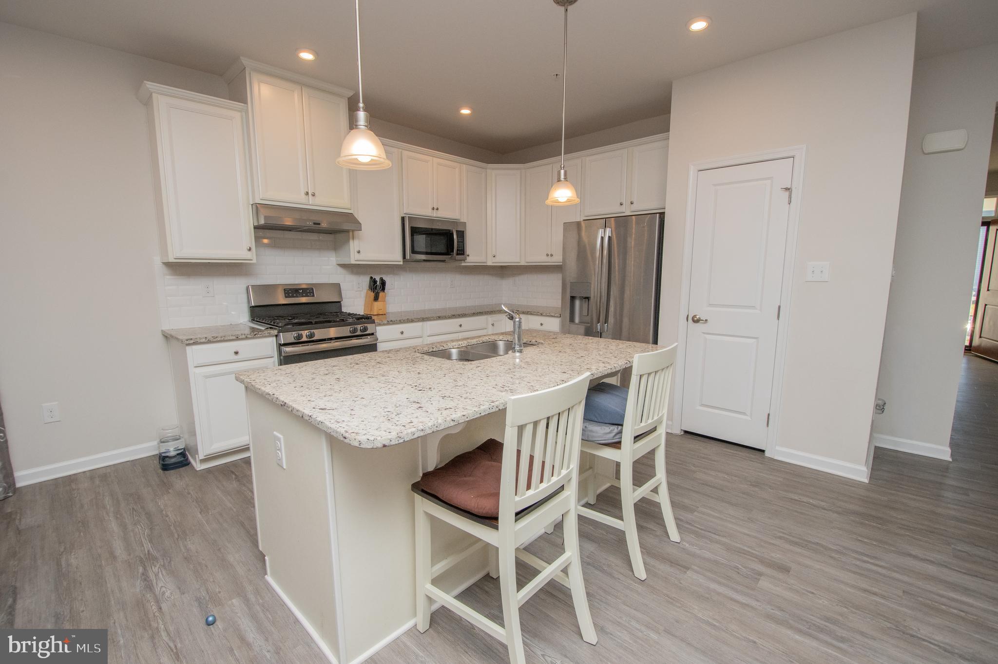 HERON PONDS - Residential