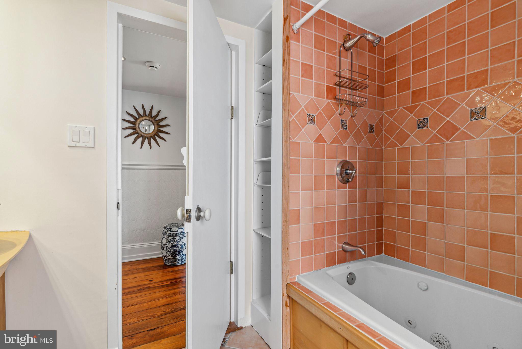 SPRING GARDEN - Residential