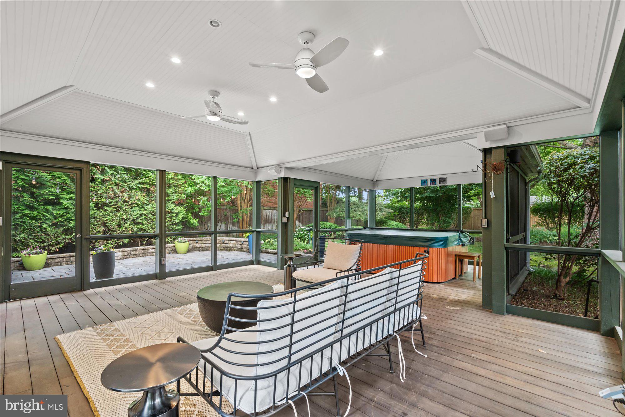 DEL RAY - Residential