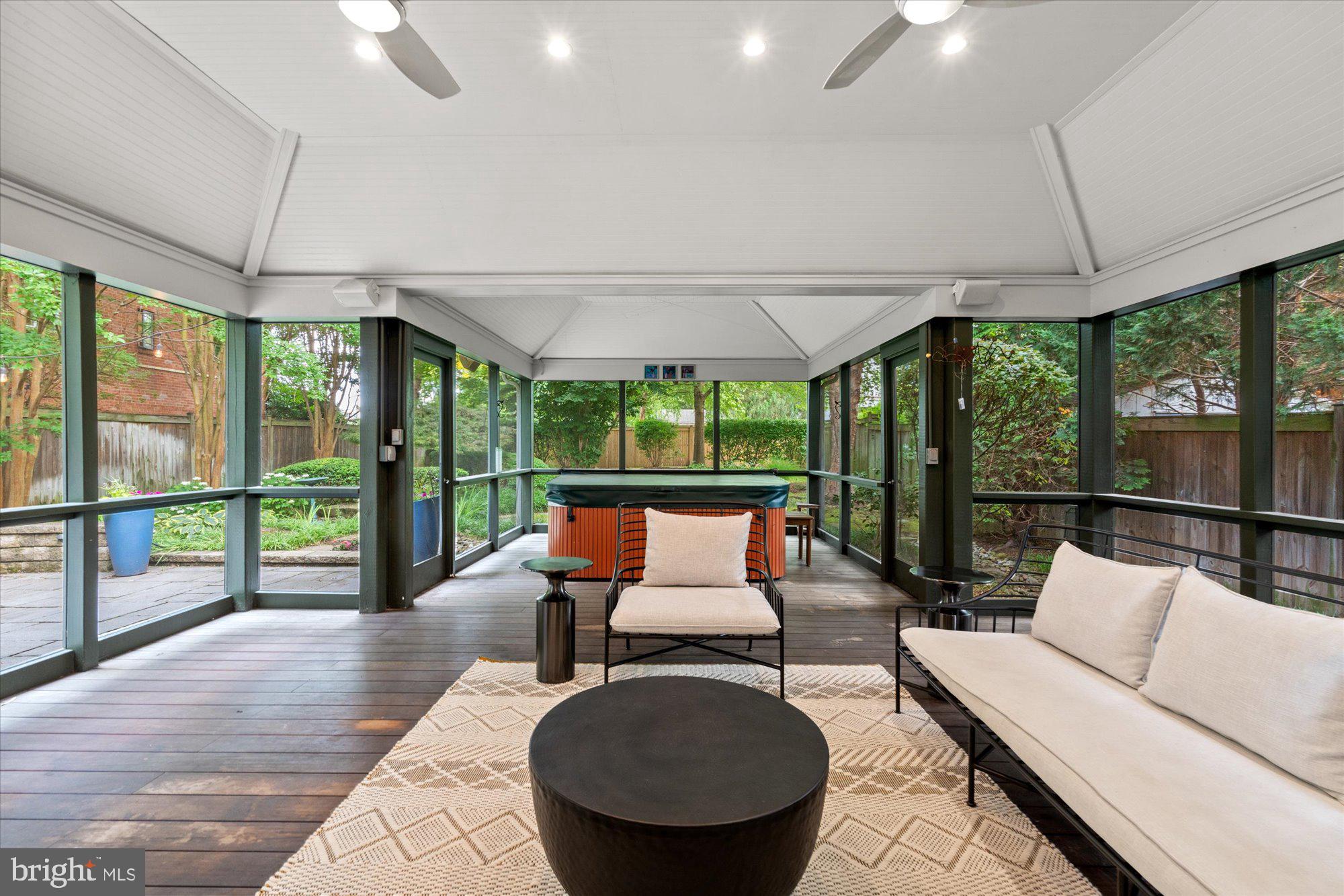 DEL RAY - Residential