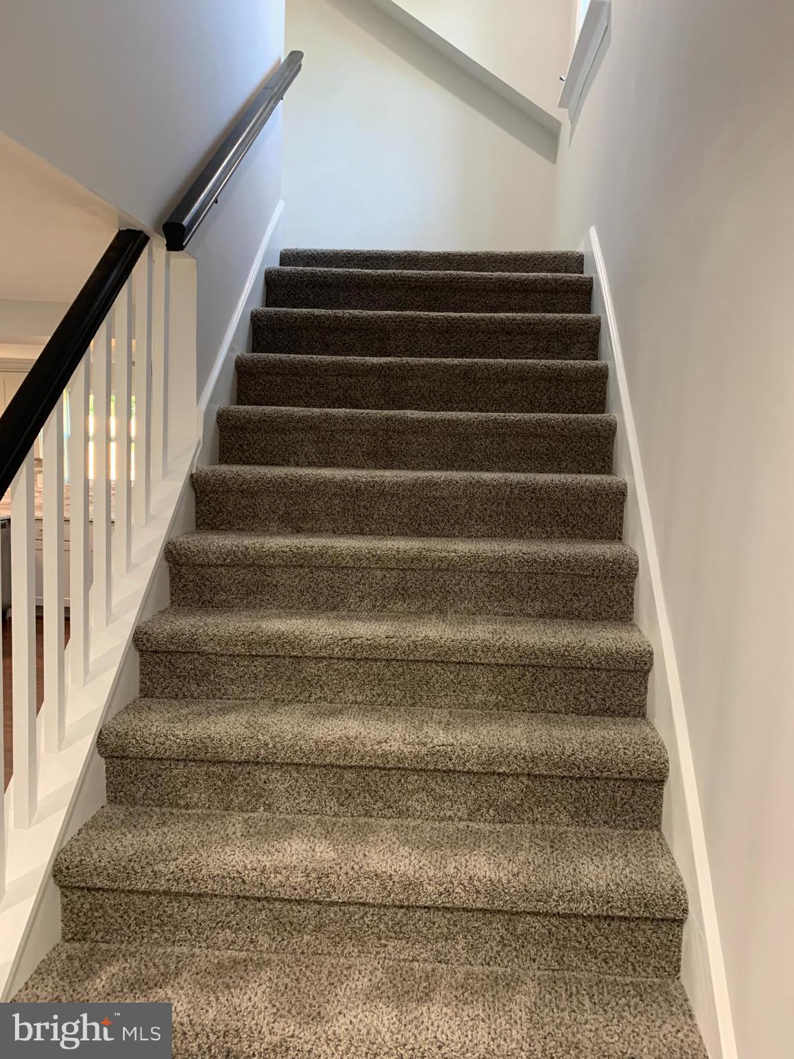 LAYTONSVILLE OUTSIDE - Residential