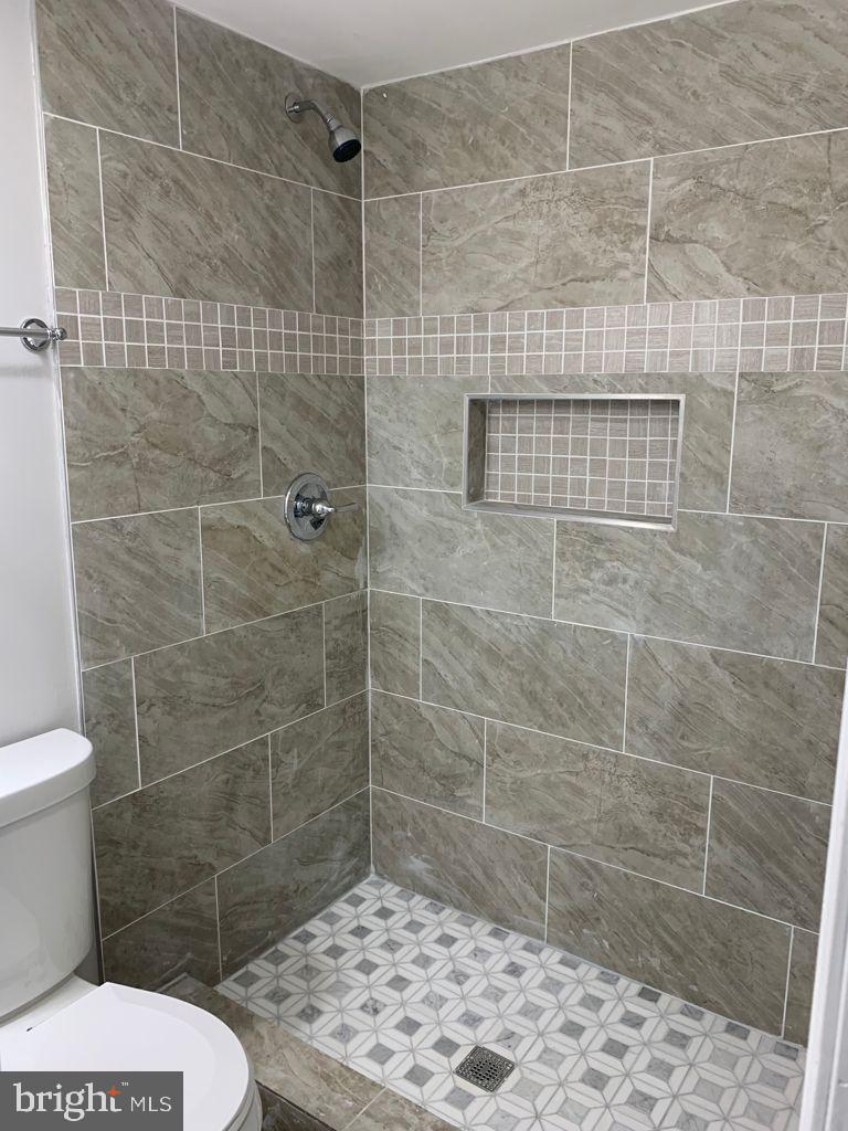 LAYTONSVILLE OUTSIDE - Residential