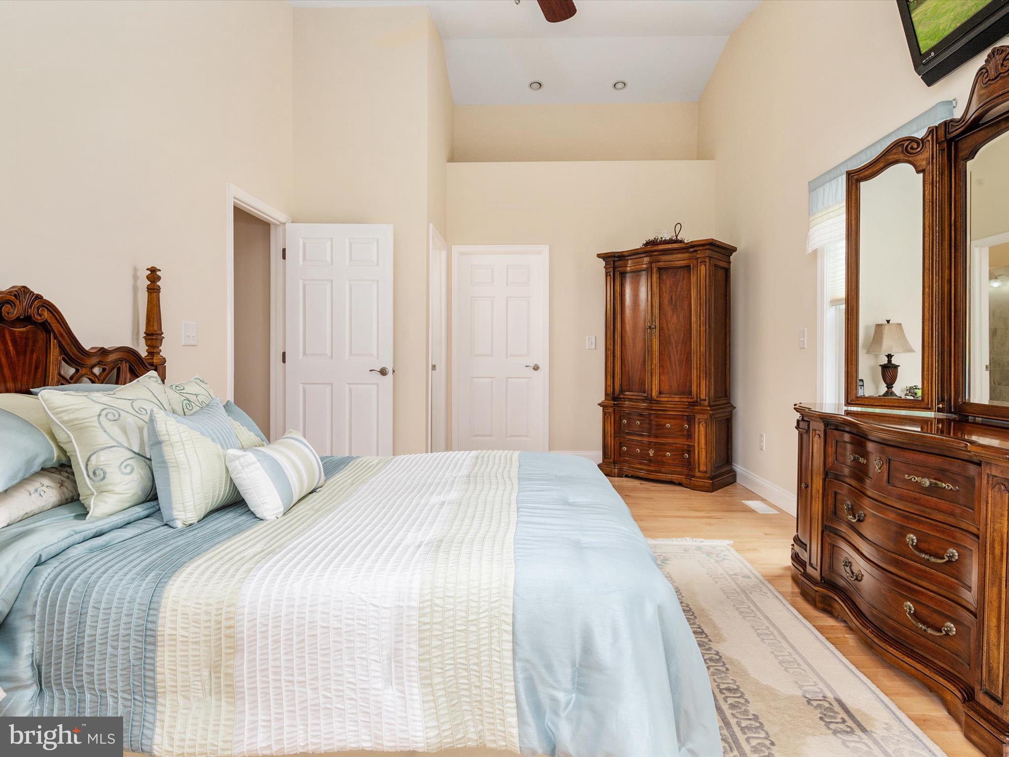 BAY CITY - Residential