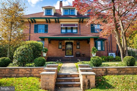 3001 W QUEEN LANE PHILADELPHIA PA 19129