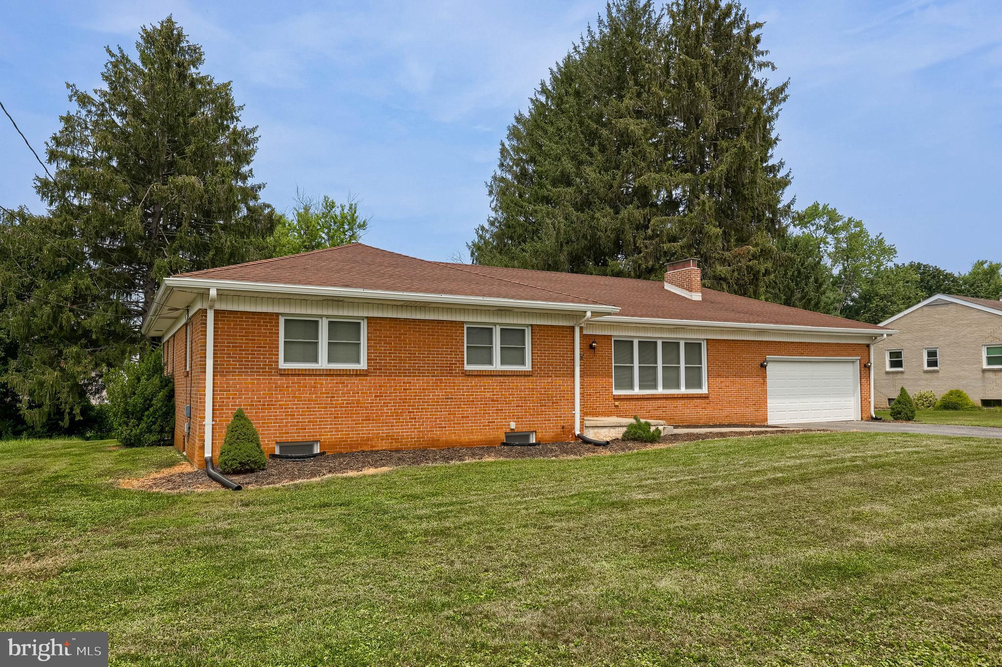 101 LYNBROOK DRIVE N